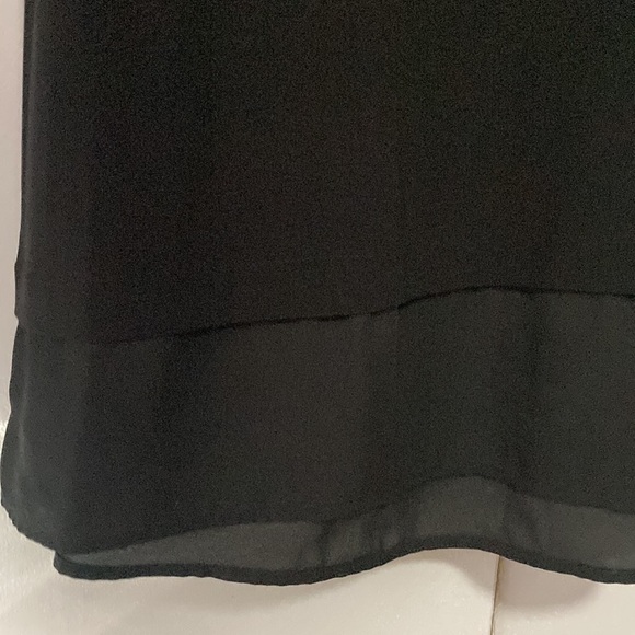 Chaus  New York cold shoulder top size s - Picture 2 of 8